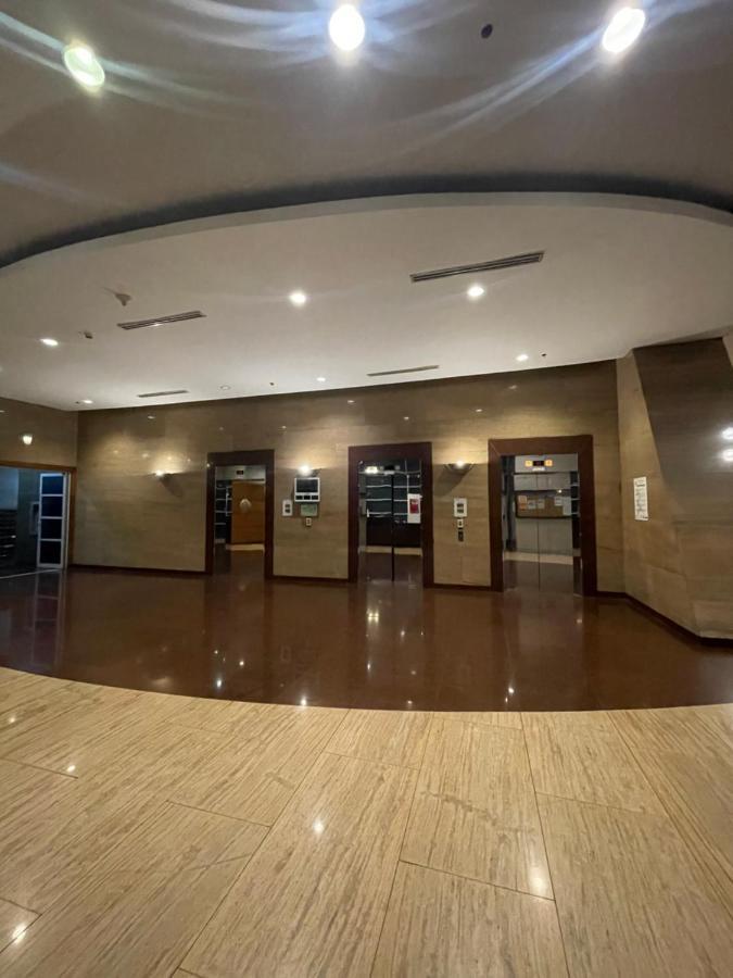 Ferienwohnung Pearl Of The Orient Tower, In Front Of Us Embassy Manila Exterior foto